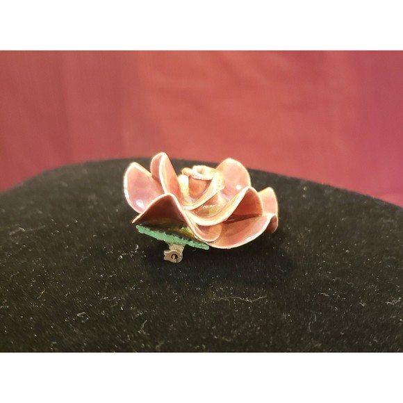 Vintage Unsigned Ceramic Rose Flower Brooch Pin Opening Petals Of Soft Red Rose - Picture 5 of 10